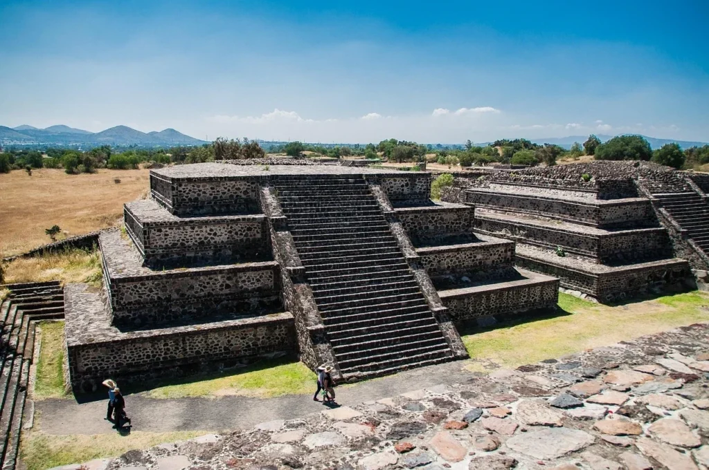 Is Oxford University Older than the Aztec Empire